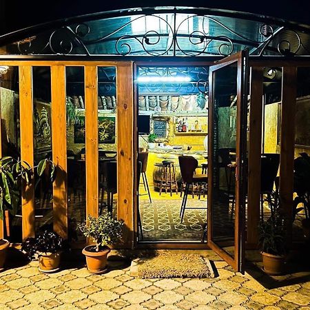Hotel Guglux &Wine Cellar Телави Экстерьер фото