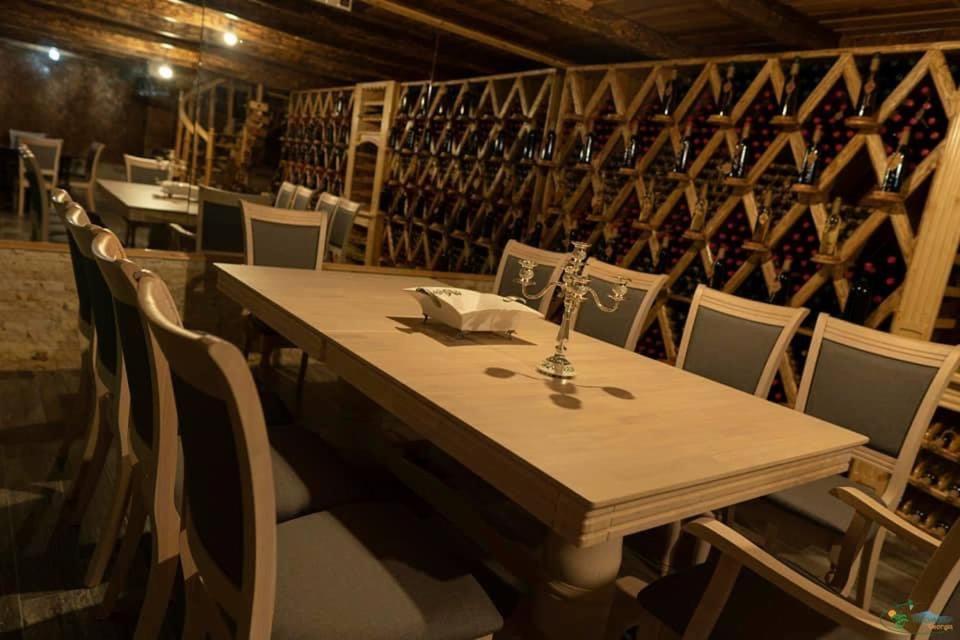 Hotel Guglux &Wine Cellar Телави Экстерьер фото