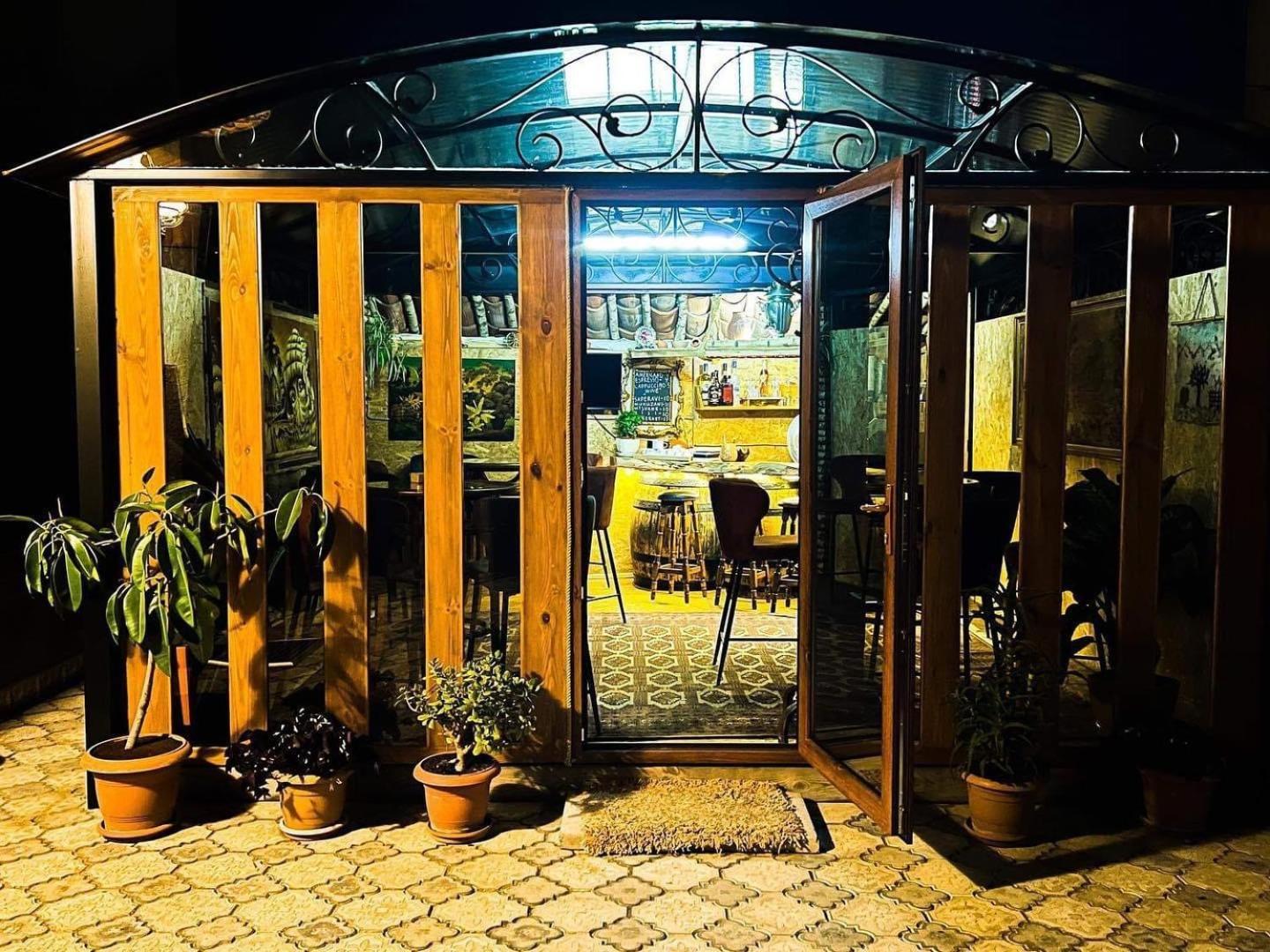 Hotel Guglux &Wine Cellar Телави Экстерьер фото