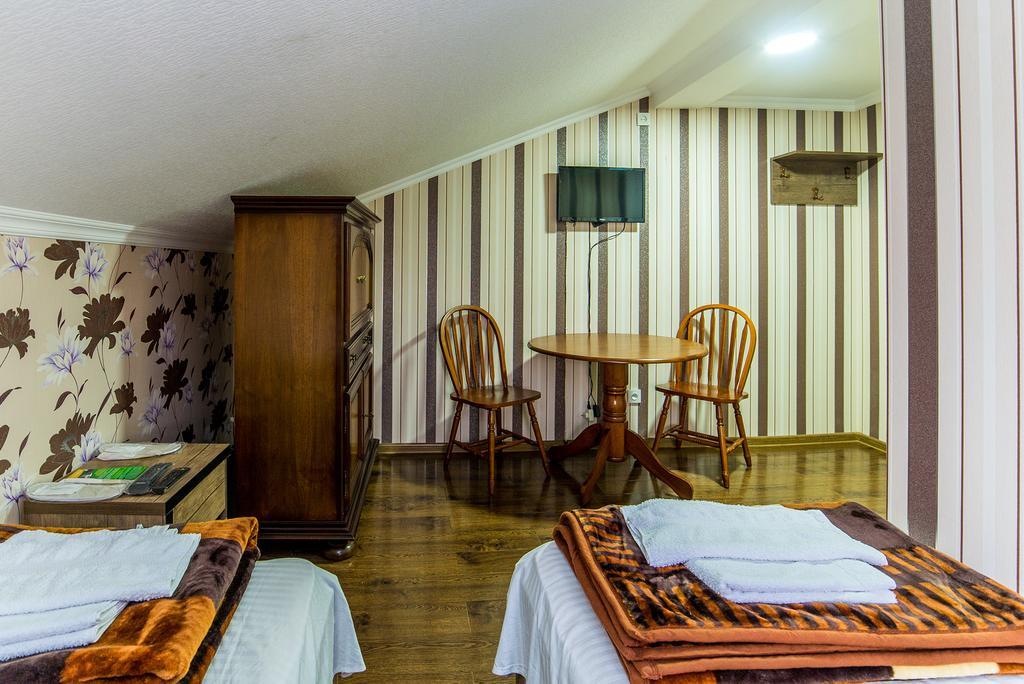 Hotel Guglux &Wine Cellar Телави Экстерьер фото