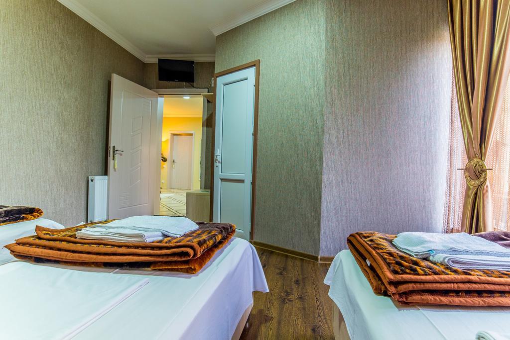Hotel Guglux &Wine Cellar Телави Экстерьер фото