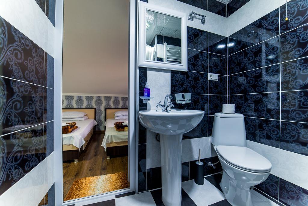 Hotel Guglux &Wine Cellar Телави Экстерьер фото