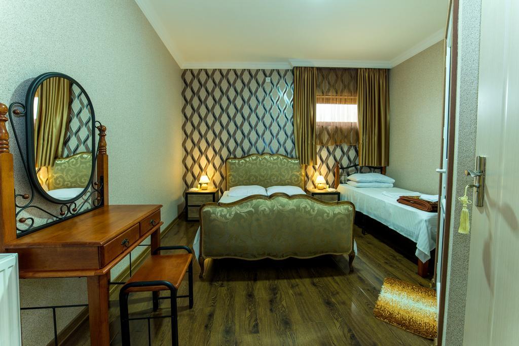 Hotel Guglux &Wine Cellar Телави Экстерьер фото